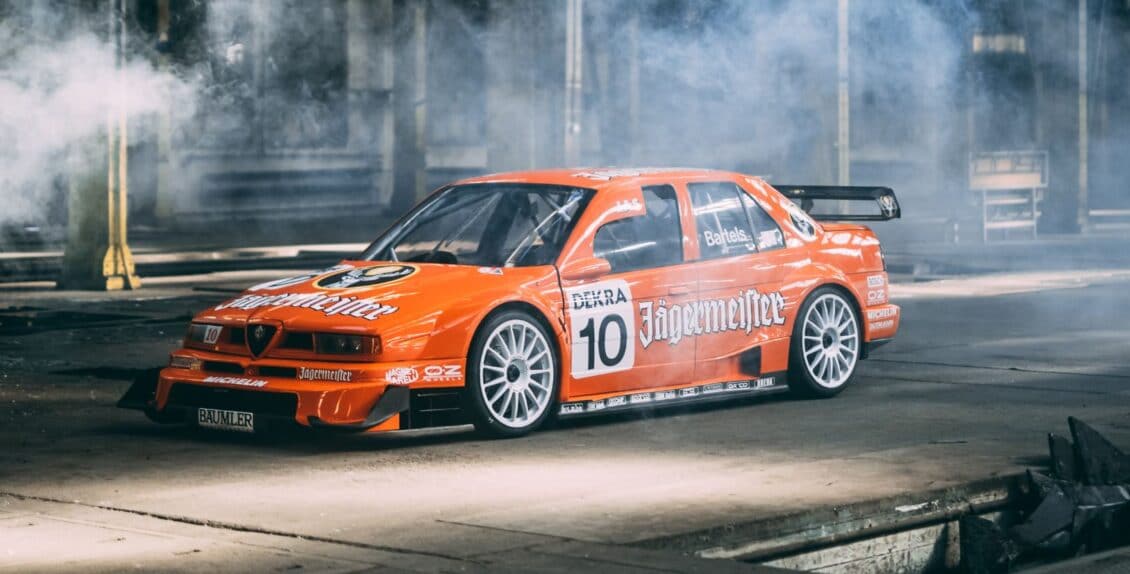 Este Alfa Romeo 155 V6 TI «Jägermeister» busca nuevo hogar: destronó reyes en el DTM