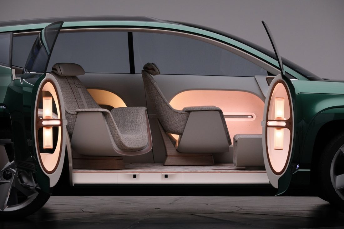 This is the Hyundai SEVEN Concept: futuristic and unique