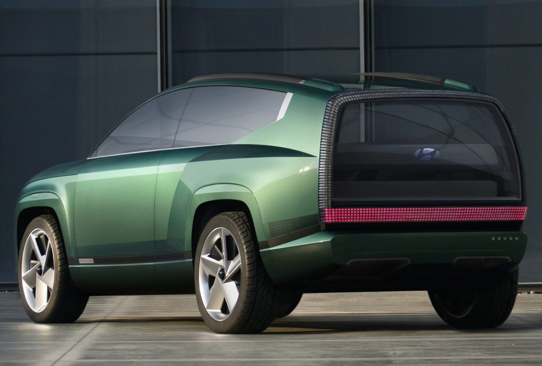 This is the Hyundai SEVEN Concept: futuristic and unique