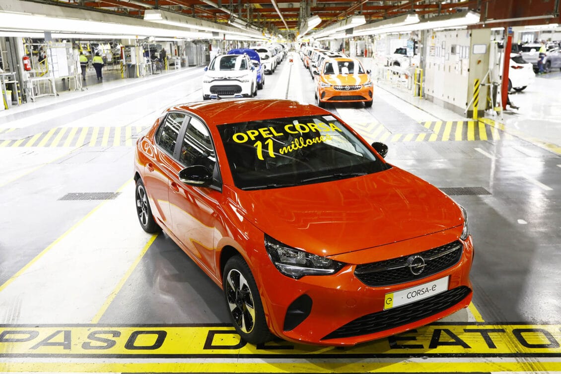 Sale de Zaragoza el Opel Corsa once millones