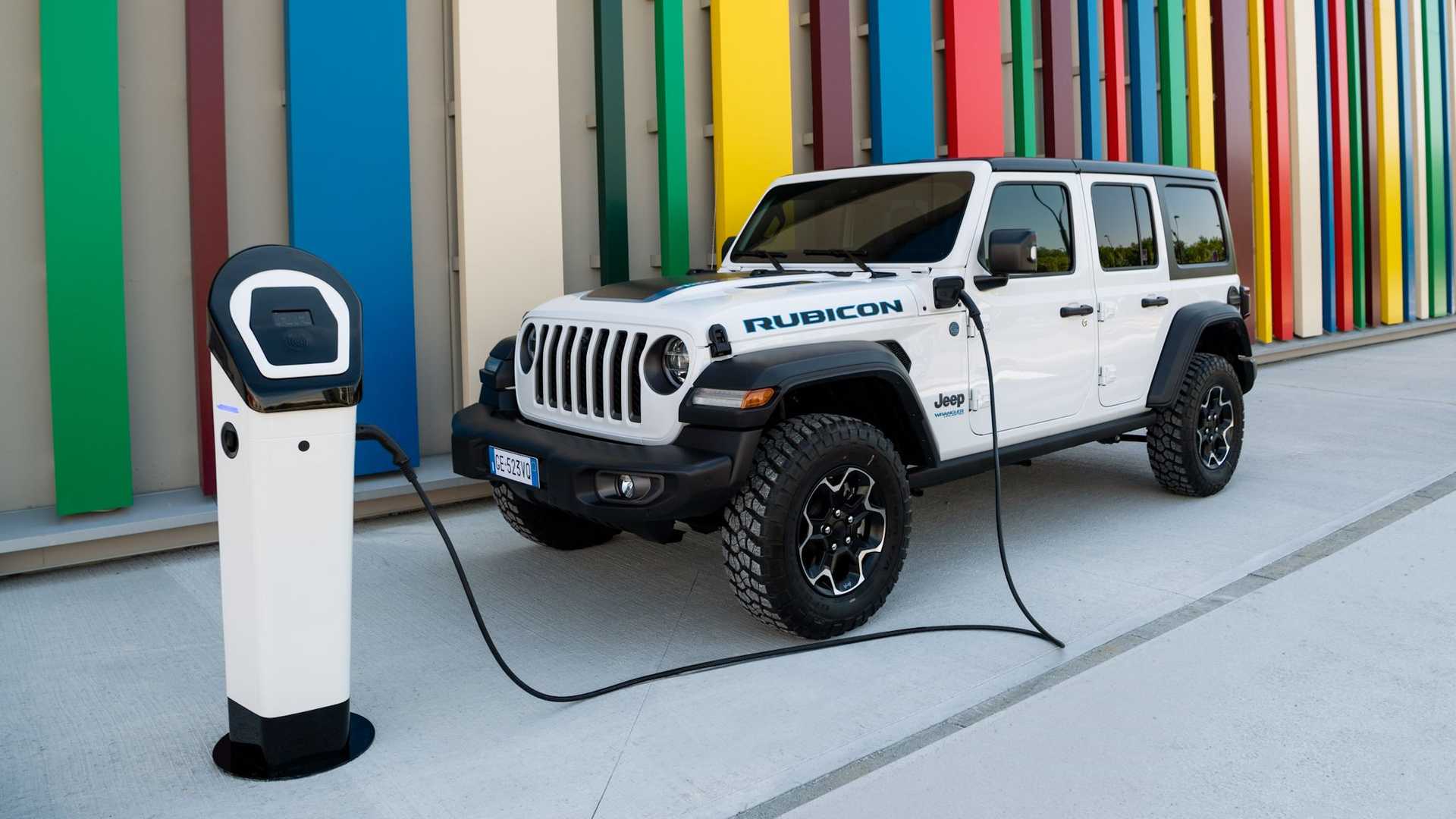 Jeep Wrangler 2022: solo en PHEV, adiós al dos puertas
