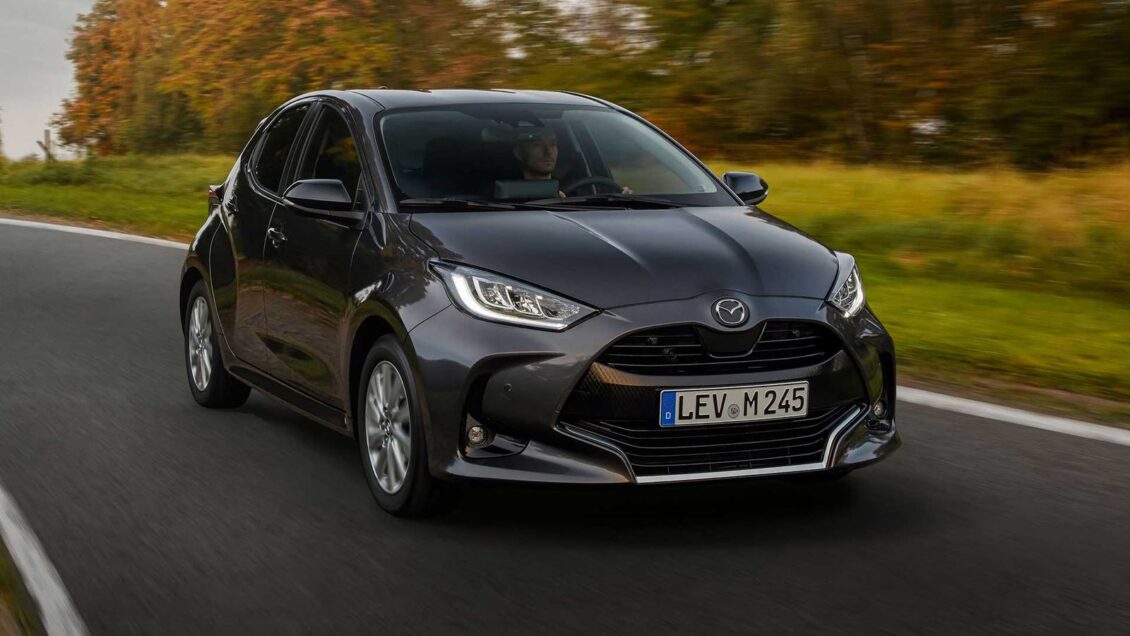 El Mazda2 Hybrid ya tiene precios, ¿mejor compra que el Yaris?