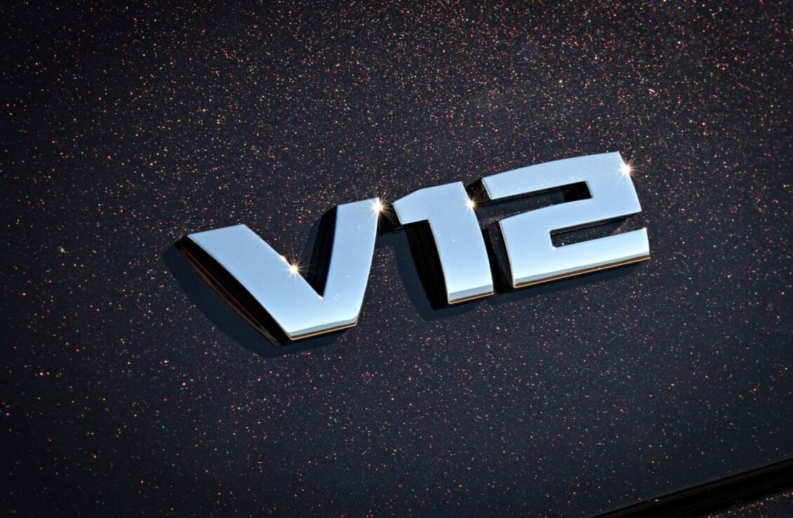 BMW pone fecha para el principio del fin de su motor V12: Junio de 2022