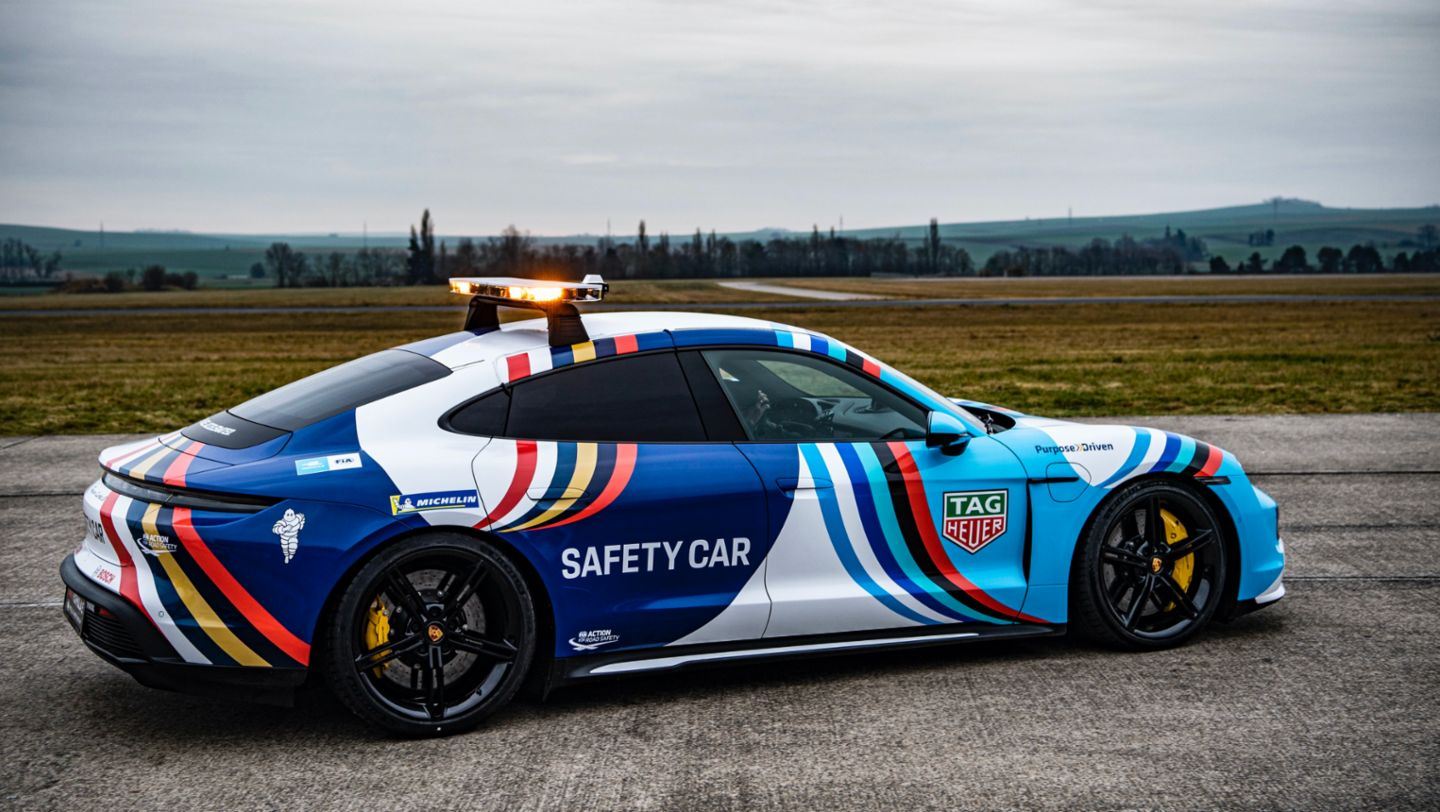 Porsche Taycan Safety Car