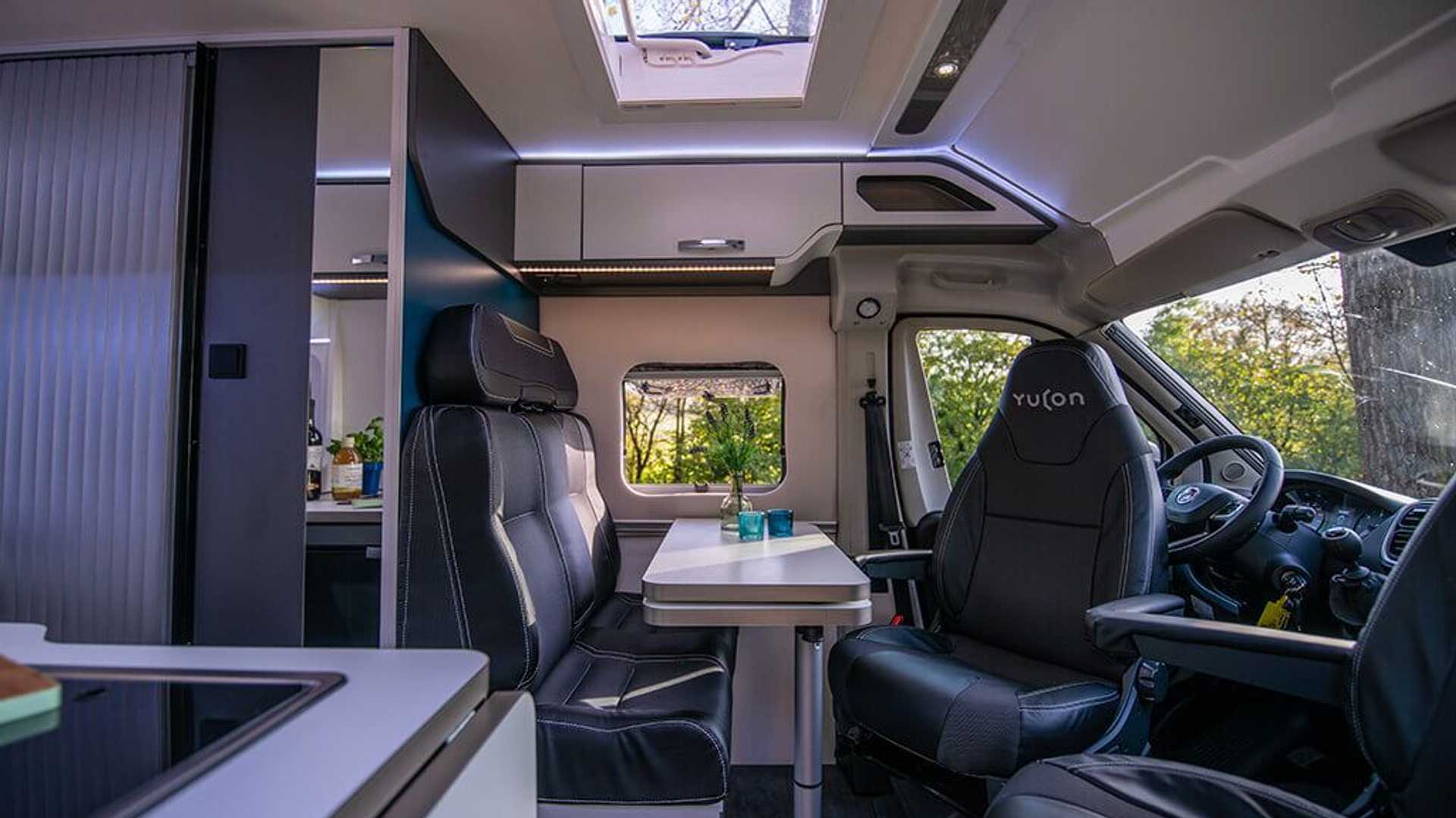 Esta Fiat Ducato camper es la práctica Challenger Combo X150