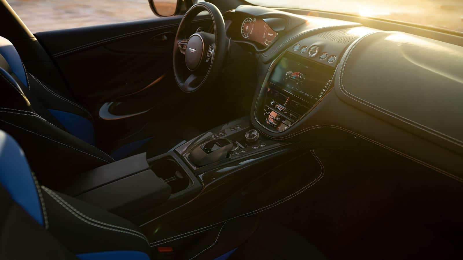 Aston Martin DBX707 interior