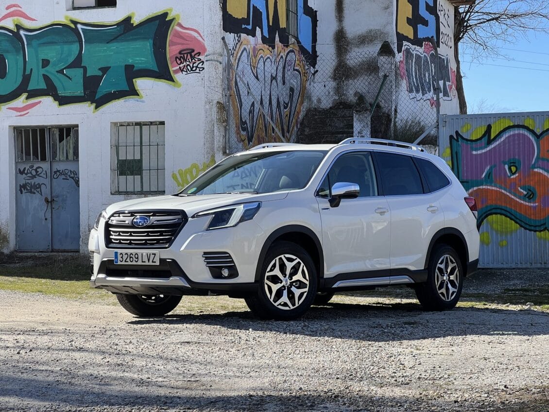 Opinión y prueba Subaru Forester Hybrid 2022: polivalencia