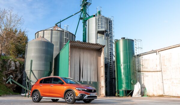 Nos ponemos al volante del Fiat Tipo Cross gasolina 100 CV