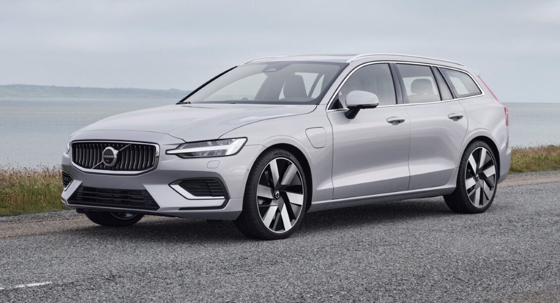 Volvo S60 y V60 2023: ligero lavado de cara para mantenerlos al día