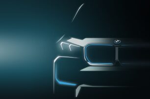 Primer boceto del BMW iX1 que llegará este mismo año