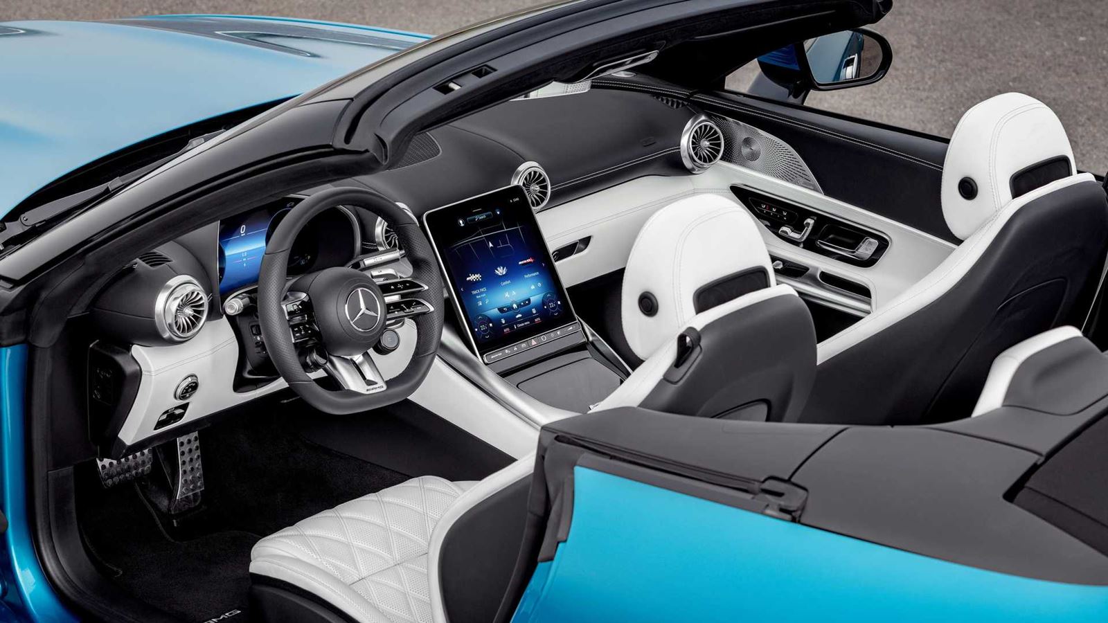 Mercedes-AMG SL 43 interior