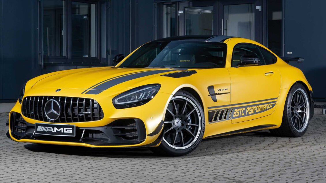 Este Mercedes-AMG GT R esconde un corazón V8 de más de 900 CV