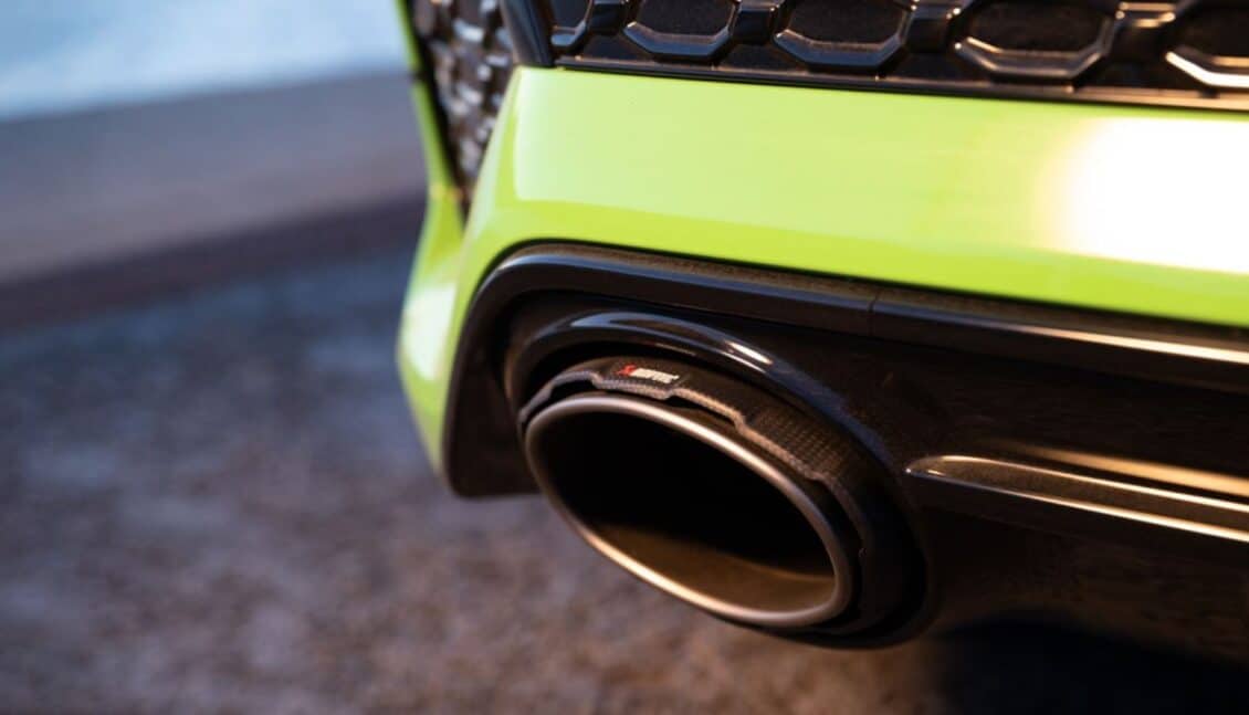 Akrapovič pone nueva banda sonora al motor de 5 cilindros del Audi RS3: Así suena ahora