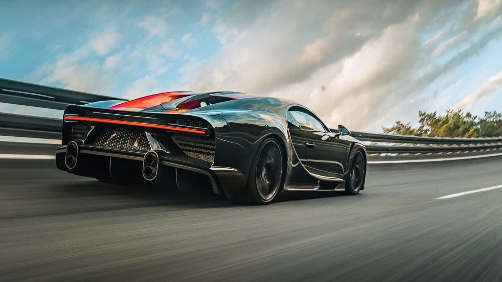 https://www.autonocion.com/wp-content/uploads/2022/07/Bugatti-Chiron-Super-Sport-300-3.jpg