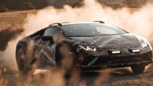 El Lamborghini Huracan Sterrato se deja ver de forma oficial antes de su debut
