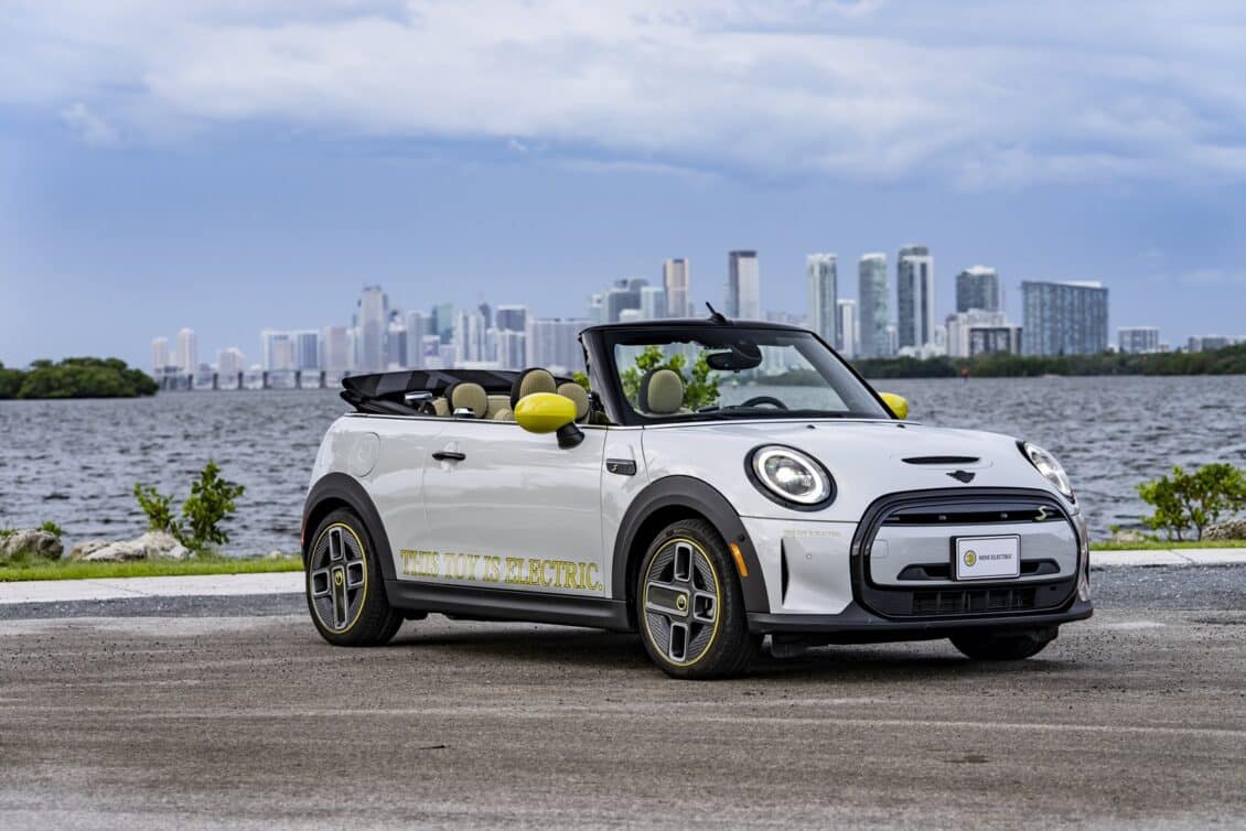 MINI Cooper SE Convertible: la receta eléctrica a cielo abierto