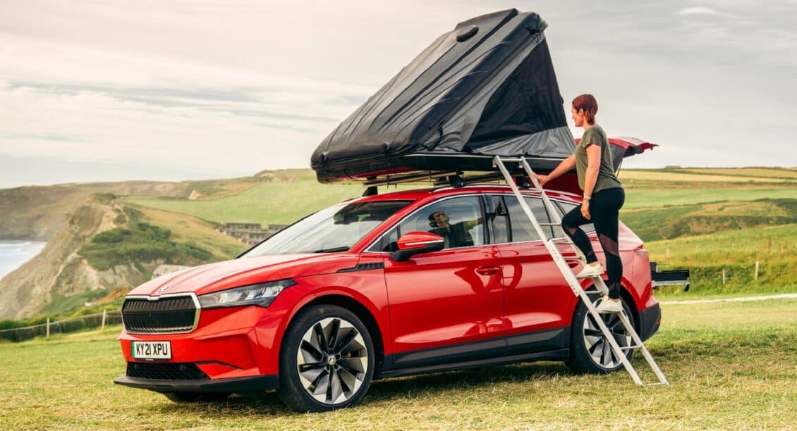 El Skoda Enyaq iV se convierte en una camper para cuatro personas con cocina