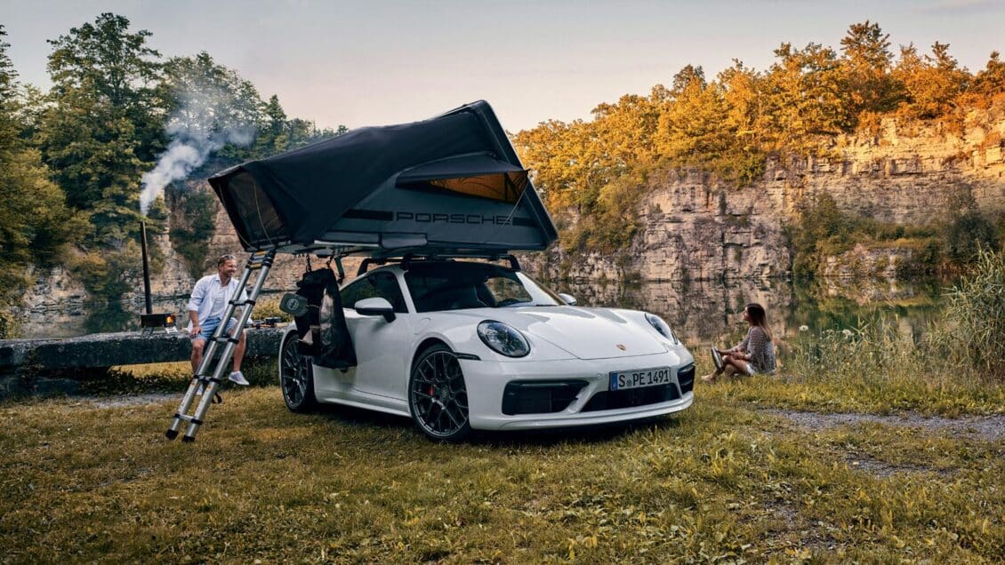 Ya puedes dormir en tu Porsche 911 gracias a esta tienda de campaña de casi 5.000 euros