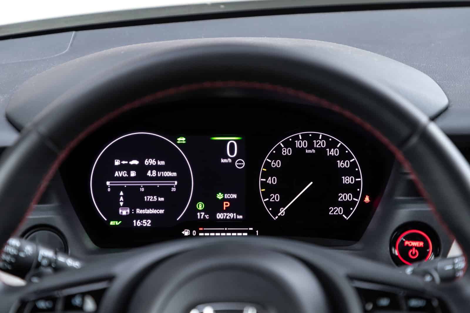 Accesorios para ir cómodo al volante y tener el coche ordenado