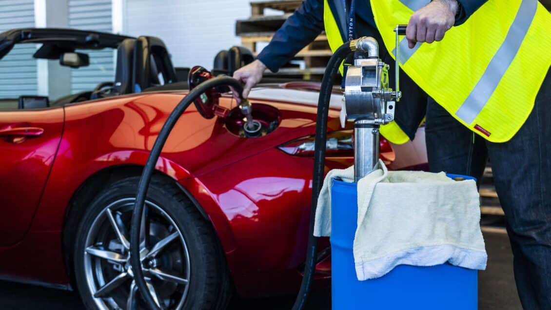 Combustibles sostenibles, la solución casi inmediata a la ansiada descarbonización del automóvil