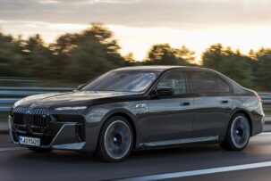 El BMW Serie 7 suma nuevas mecánicas con etiqueta 