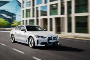 El BMW i4 eDrive35 de acceso llega a España: precios y equipamiento