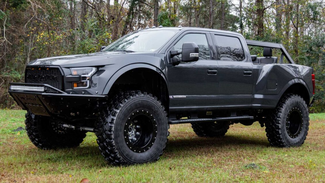 Inconformista: si no te vale un F-150 Raptor, este MegaRexx MegaRaptor 7 es para ti