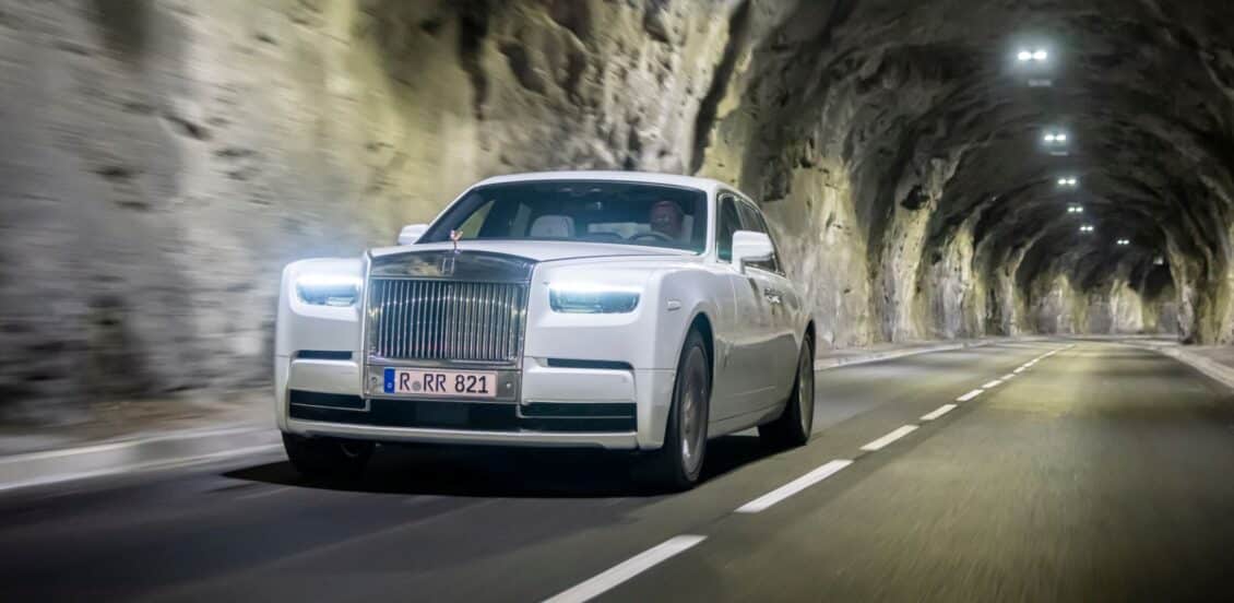 Hay quienes no tienen problemas para llegar a final de mes: Récord de ventas en Rolls-Royce