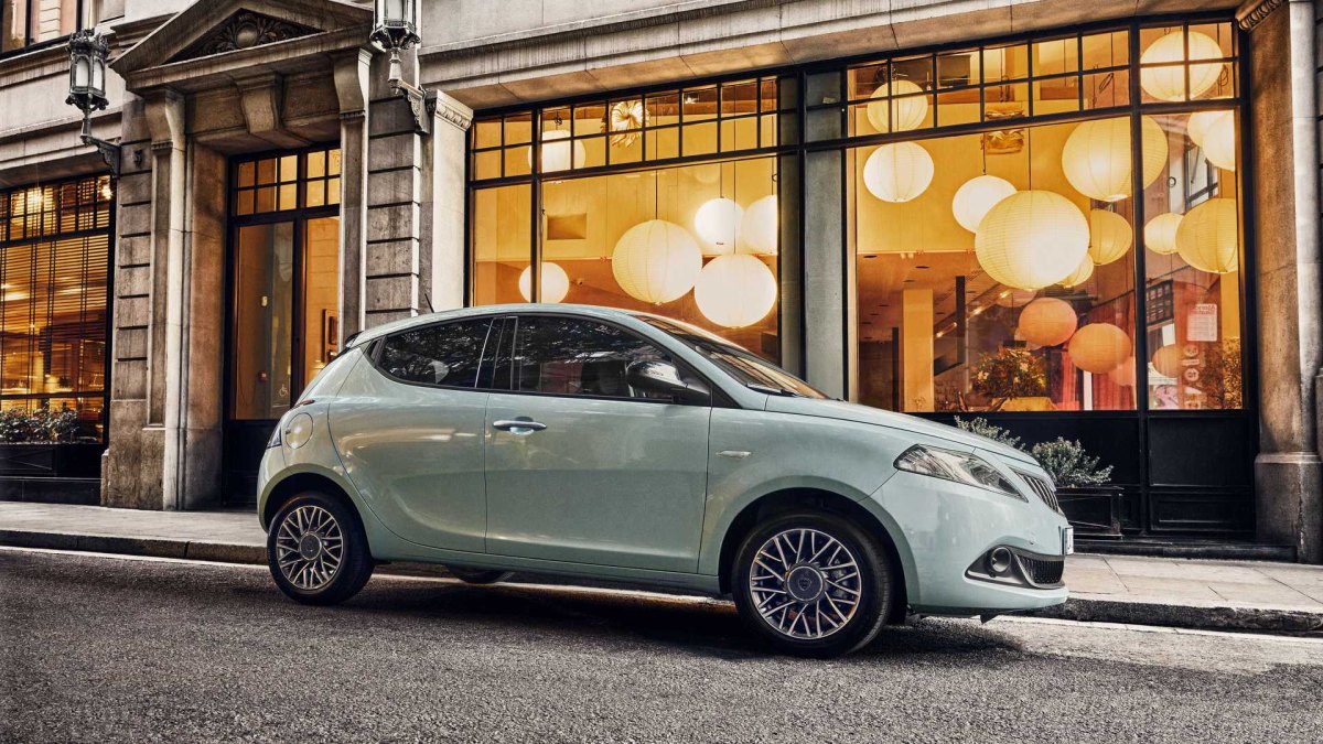 El Lancia Ypsilon sufre una nueva actualización de equipo