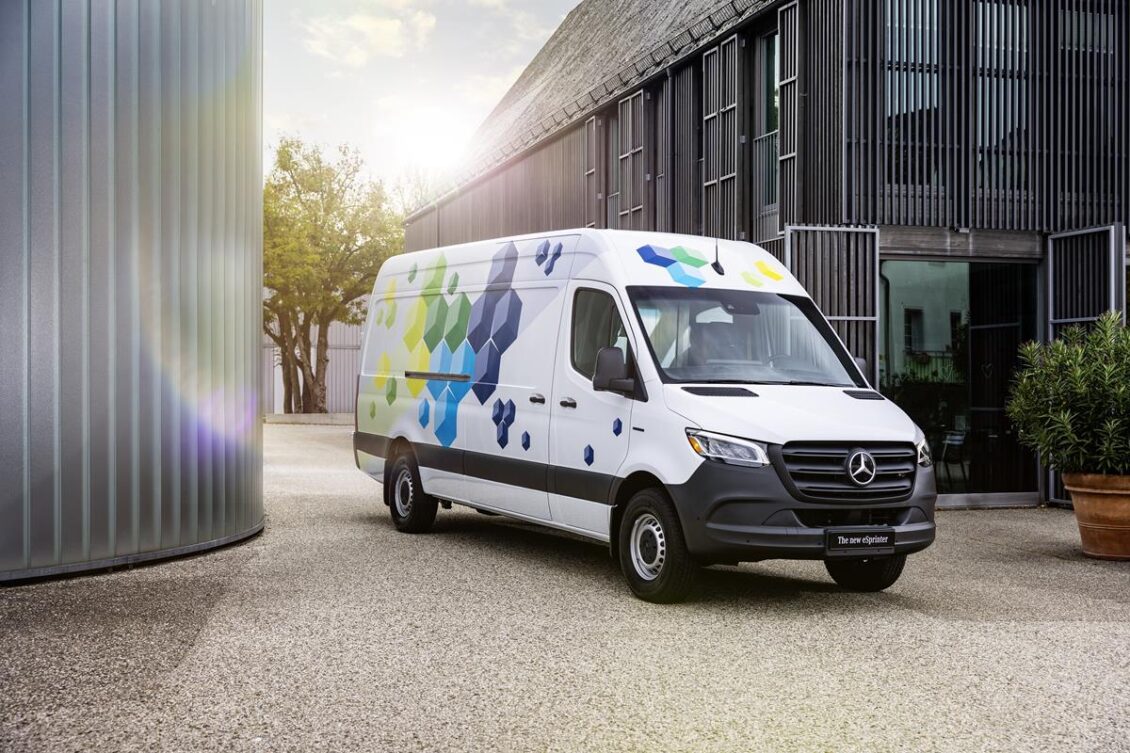 La Mercedes-Benz eSprinter llega con nuevas baterías LFP de hasta 113 kWh y otras novedades