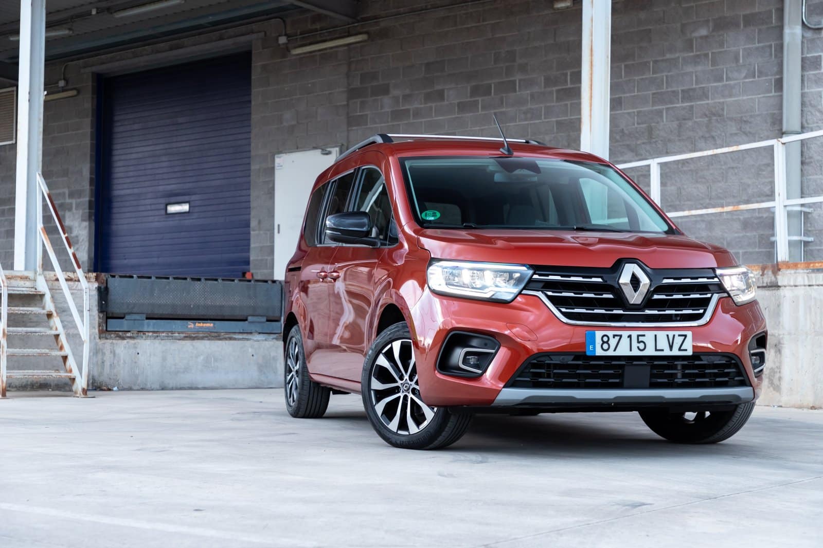 Renault Kangoo e-Tech 100% eléctrica: pros y contras