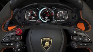 Ya hay fecha para el debut del primer Lamborghini híbrido enchufable V12 de 1.015 CV