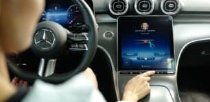 Ya se pueden utilizar algunos modelos de Mercedes como método de pago gracias a VISA