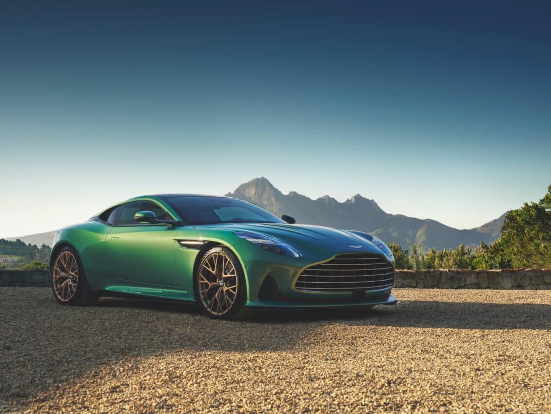 ¡Oficial! Aston Martin DB12: el primer superturismo del mundo equipa un V8 de AMG