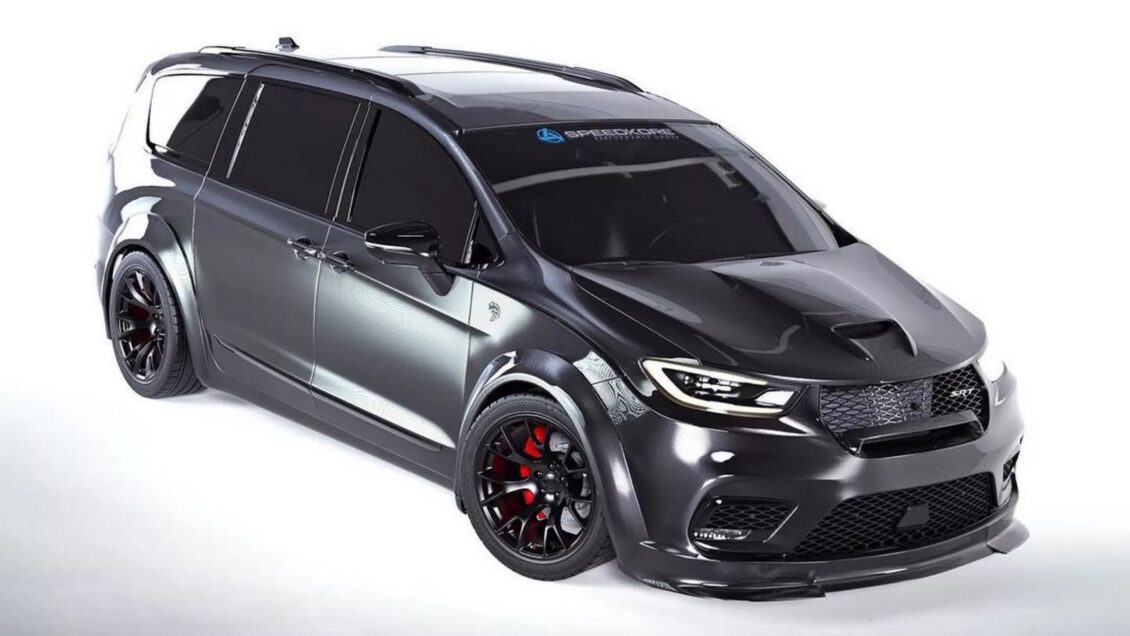 Así es el Chrysler Pacifica de SpeedKore: V8 de 1.535 CV para volar en familia