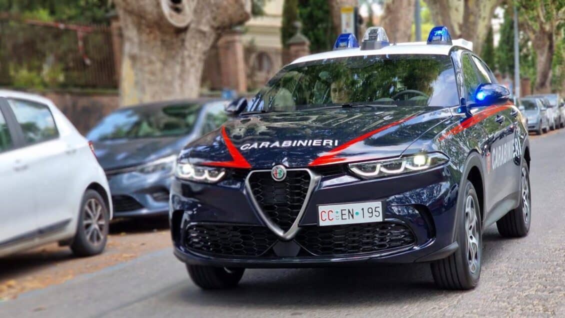 En Italia prefieren el producto nacional para su policía: El nuevo Alfa Romeo Tonale se une a los Carabinieri
