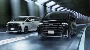 Los Toyota Alphard y Vellfire estrenan una nueva generación