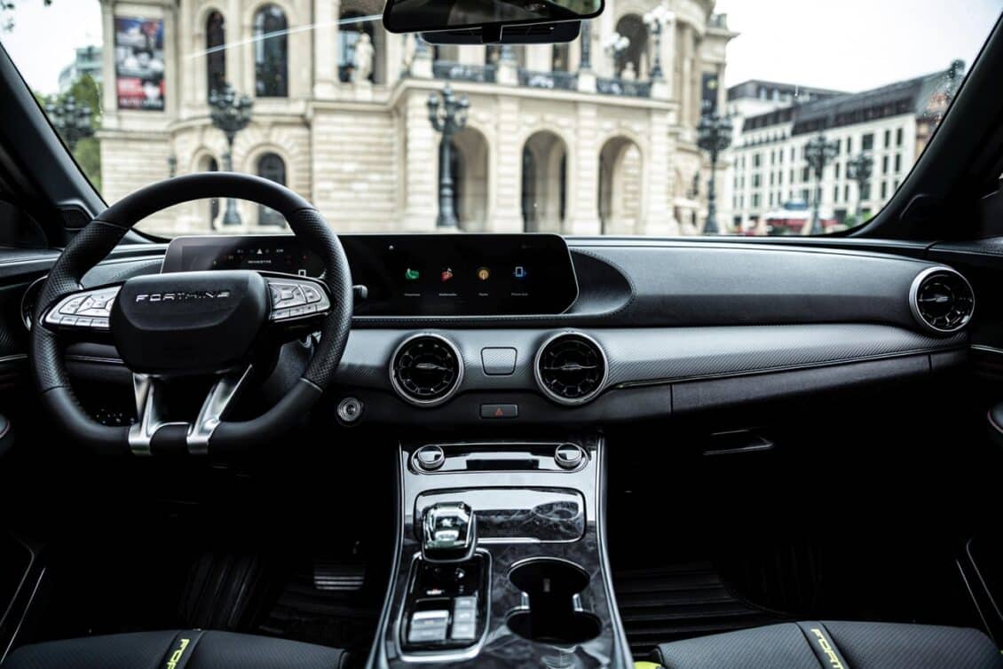 El DFM Forthing T5 EV ya está disponible en Europa
