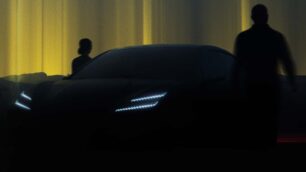 El Lotus Emeya debuta en septiembre con los Model S y Taycan en el punto de mira