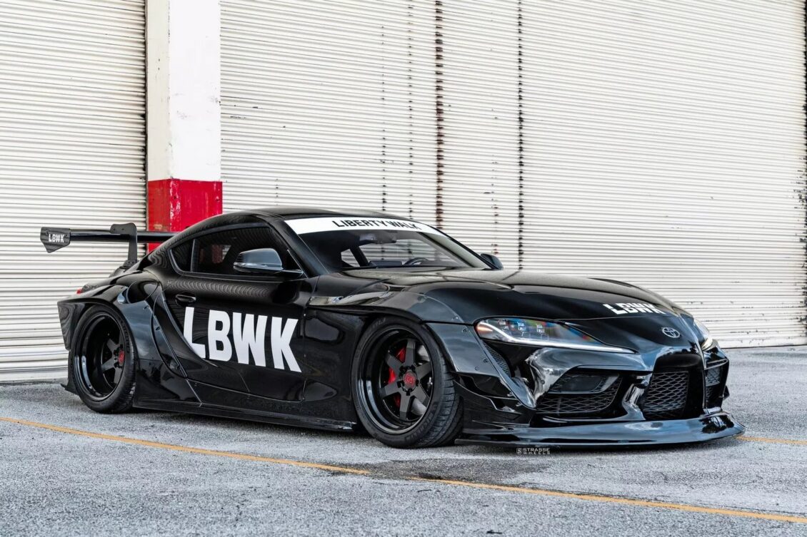 El Toyota Supra vuelve al quirófano de Liberty Walk ¡Sencillamente brutal!