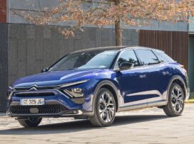 El Citroën C5 X estrena motor con etiqueta ambiental ECO