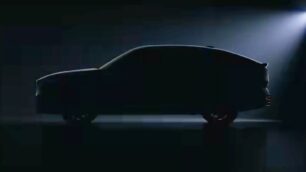 El BMW X2 2024 asoma la patita en la red antes de su inminente debut