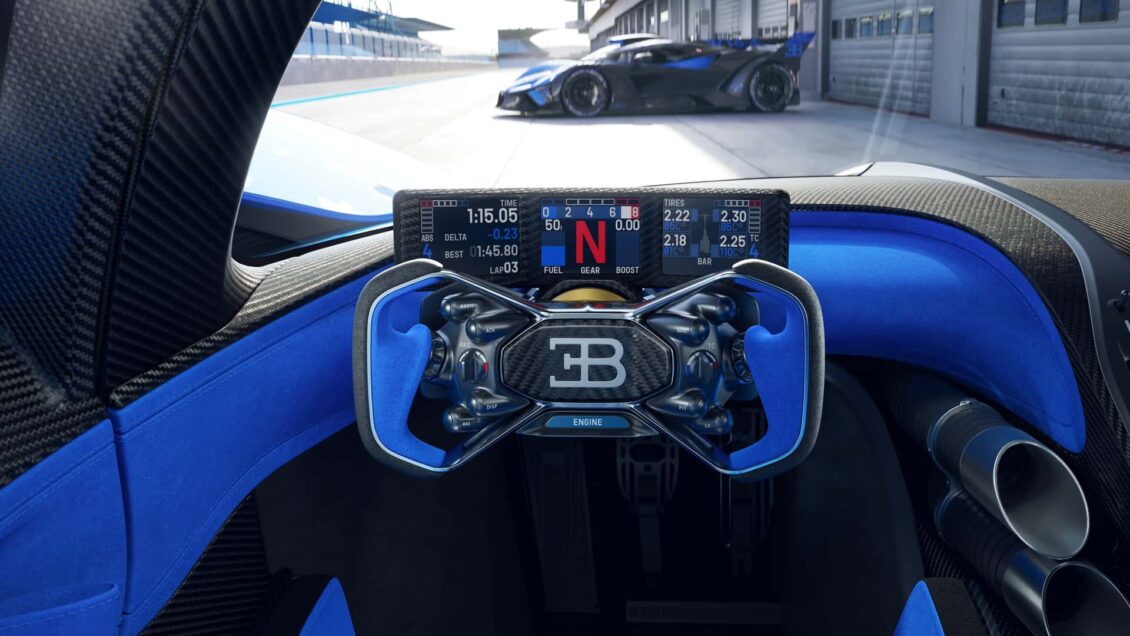 El interior del Bugatti Bolide es digno de un videojuego, pero es real