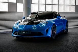 La gama Alpine 2024 trae novedades: nuevo A110 R Turini y más dotación desde 67.800 €