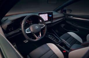 Volkswagen Golf 8 restyling: nuevo interior con 