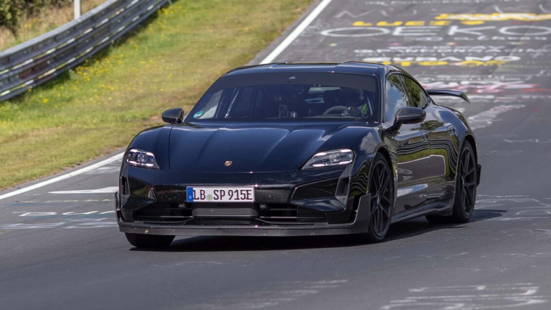 El nuevo Porsche Taycan supera al Model S Plaid en Nürburgring y se acerca al Rimac Nevera