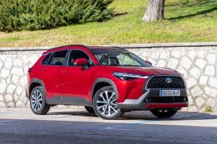 Prueba Toyota Corolla Cross Style 1.8 Hybrid: bajos consumos y acertado confort