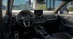 El Audi Q2 2024 actualiza su tecnología y dotación de serie: ya le pesaban los años...
