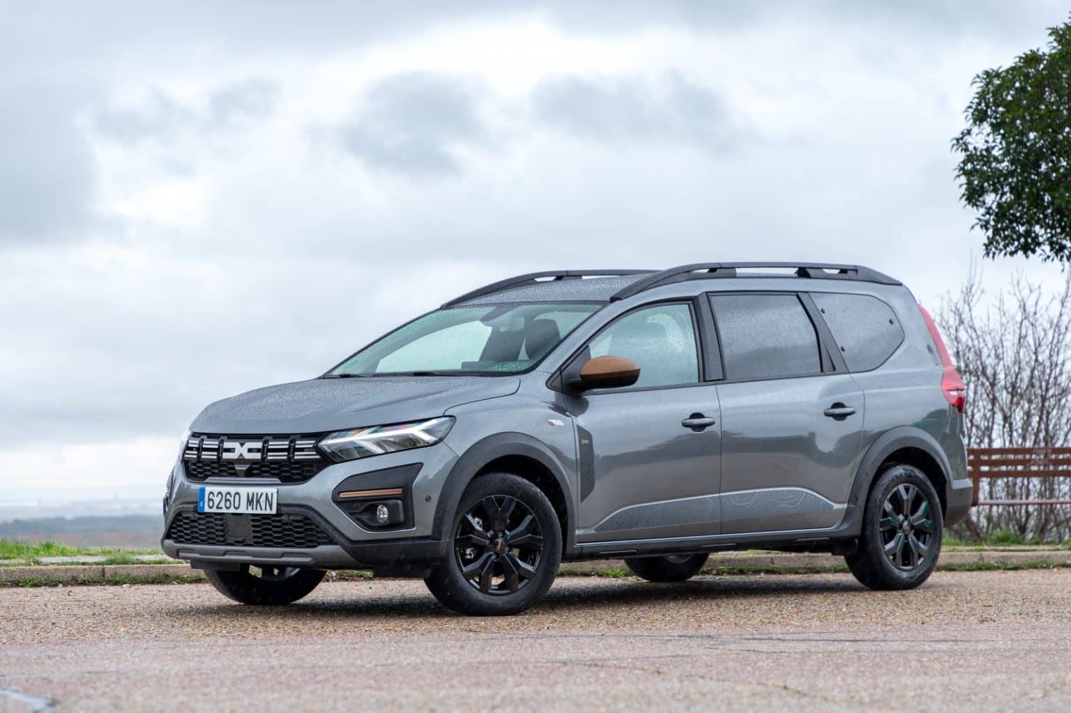 2024 Dacia Jogger 7 Places Expression Hybrid 140 24