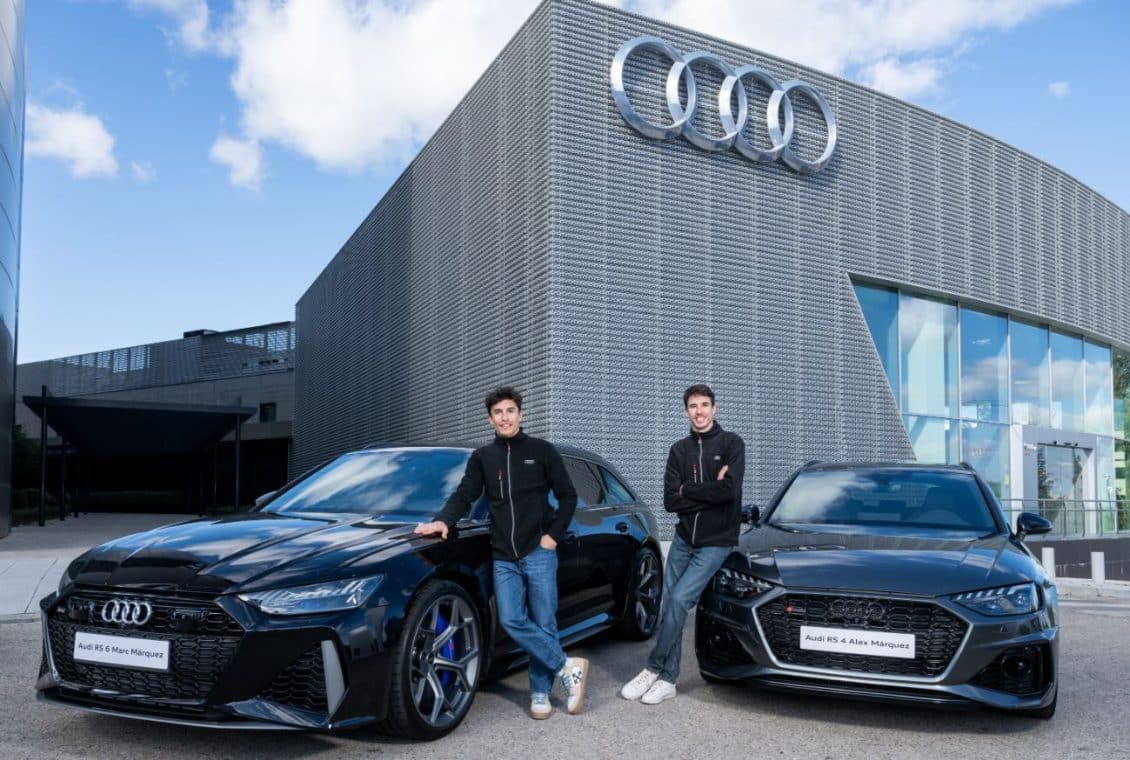 Marc y Alex Márquez reciben sus nuevos modelos RS de Audi y… ¡vaya misiles!